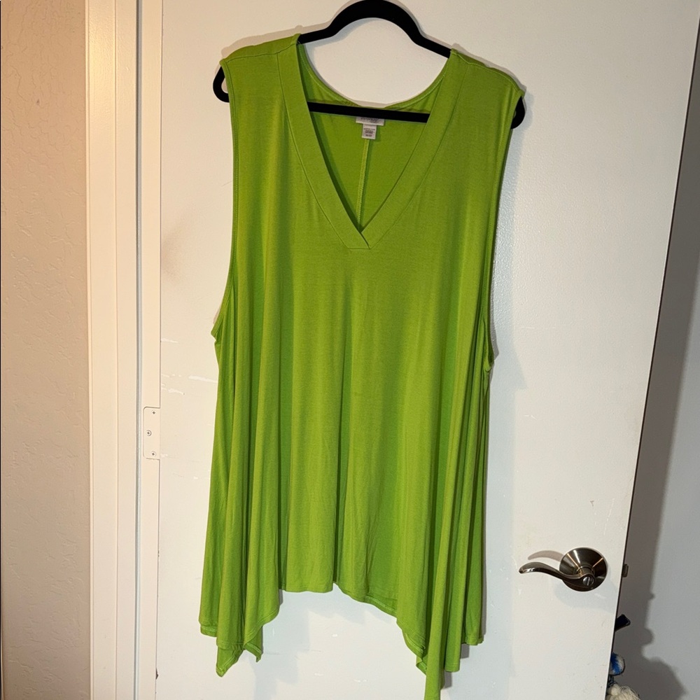 Avenue Vibrant Green Sleeveless Tunic Top